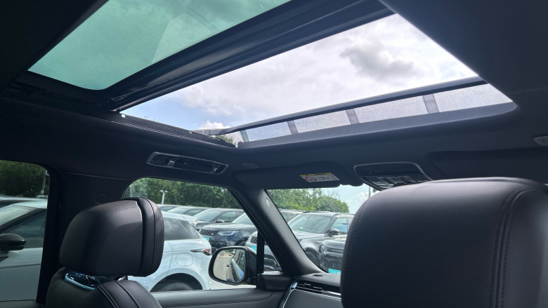 Land Rover Range Rover 3.0 P460e SE 4dr Auto Estate